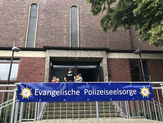 Polizeiseelsorgegottesdienst Bach trifft Tango trifft Polizei Heilig-Geist Kirche.jpeg
